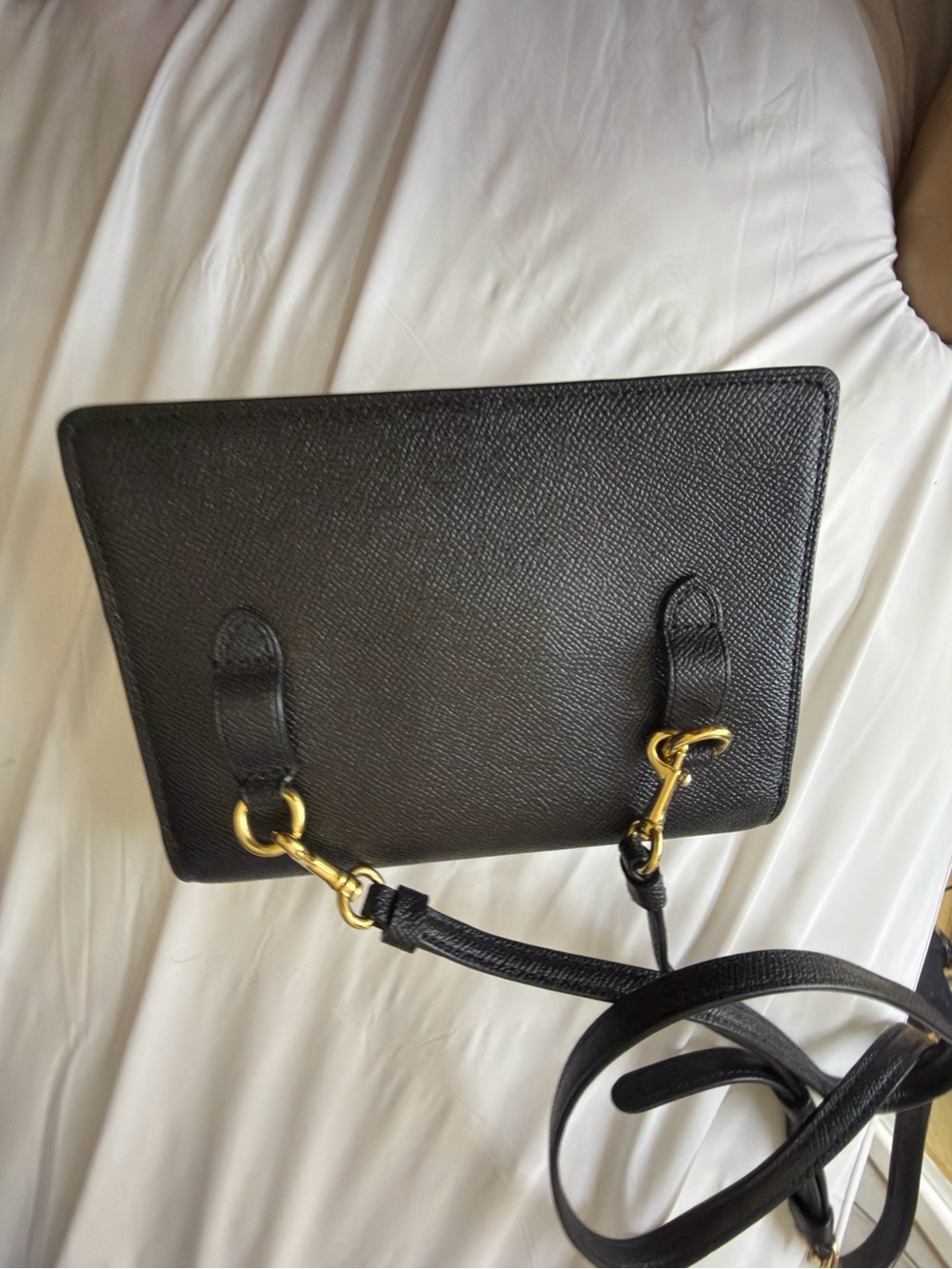 Coach Black Pebbled Leather Crossbody w/ Gold Logo, little discoloration on logo - Picture 4 of 5